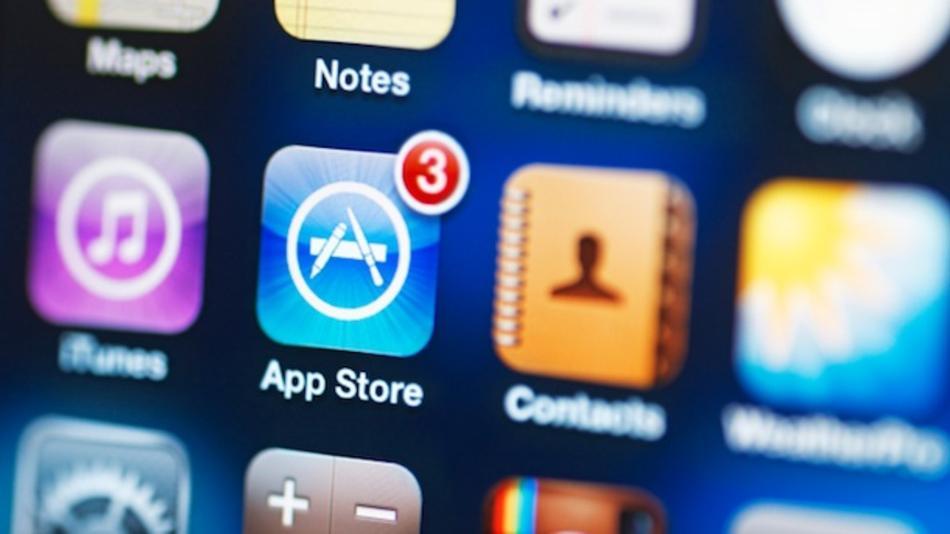 App Store este de fapt un serviciu al Apple si reprezinta un magazin online de aplicatii pentru jocuri, filme, carti si alte diverse aplicatii lansat undeva in iulie 2008 ca update pentru iTunes.