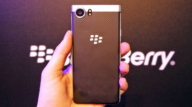 BlackBerry KeyOne (4)