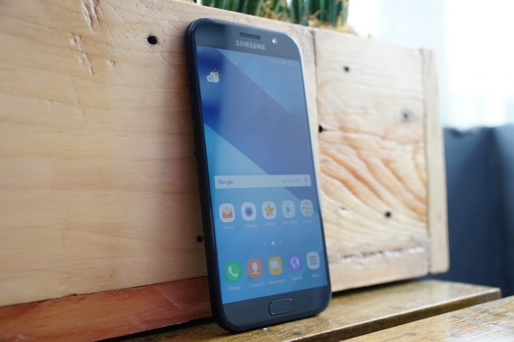 Samsung Galaxy A7 2017 review, pret, opinii, imagini si disponibilitate 3