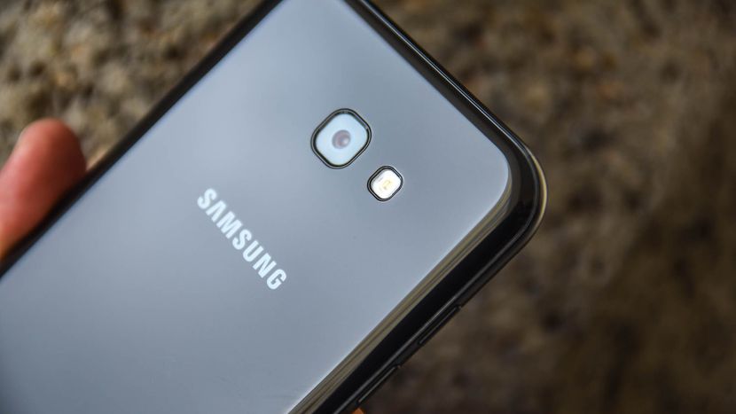 Samsung Galaxy A7 2017 review, pret, opinii, imagini si disponibilitate 4